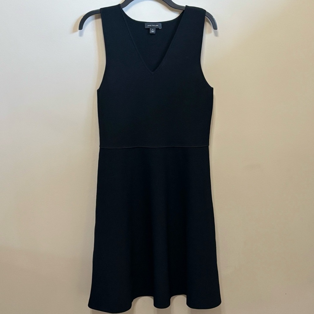 Ann Taylor Classic Black Sleeveless Dress Size M